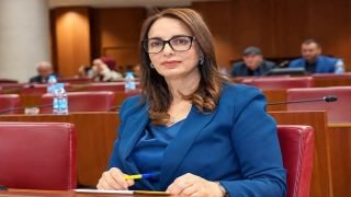 بعد يومين فقط من تعيينها إعفاء ماديحة خيير من مهامها الحكومية بقرار ملكي
